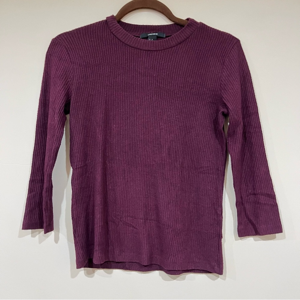 maroon 3/4 sleeve sweater